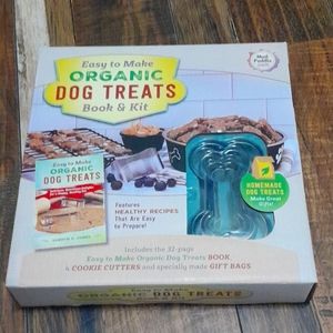 NIB Organic Dog Treats Book and Kit